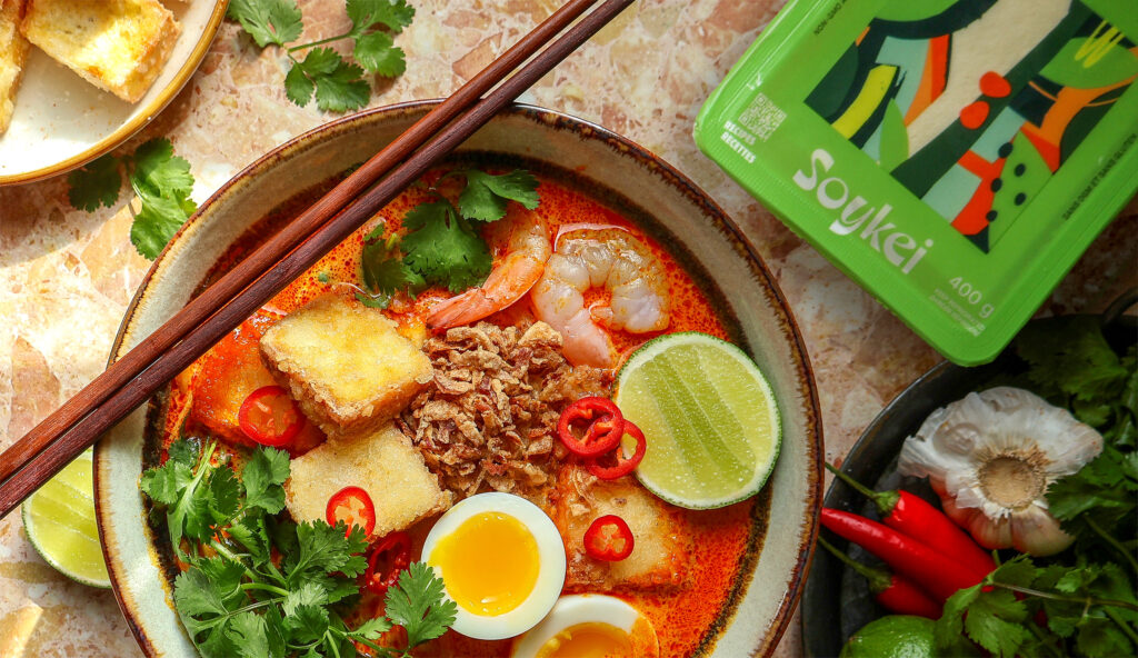 SOUPE LAKSA AU TOFU ET AUX CREVETTES